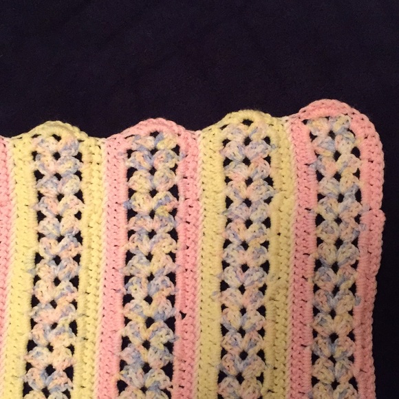 Hand Knit Baby Blanket - Picture 3 of 4
